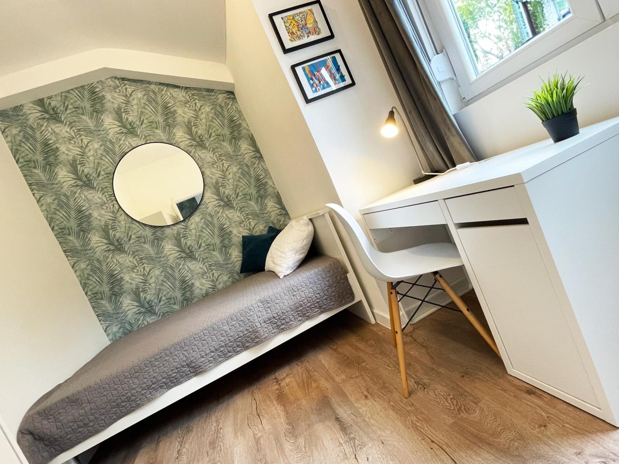 Cute Apartment In Rijeka Near Beach With Parking Exterior photo